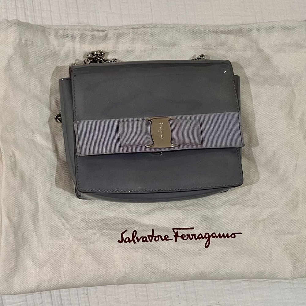 Salvatore Ferragamo Chain-Linked Vintage Shoulder Bag
